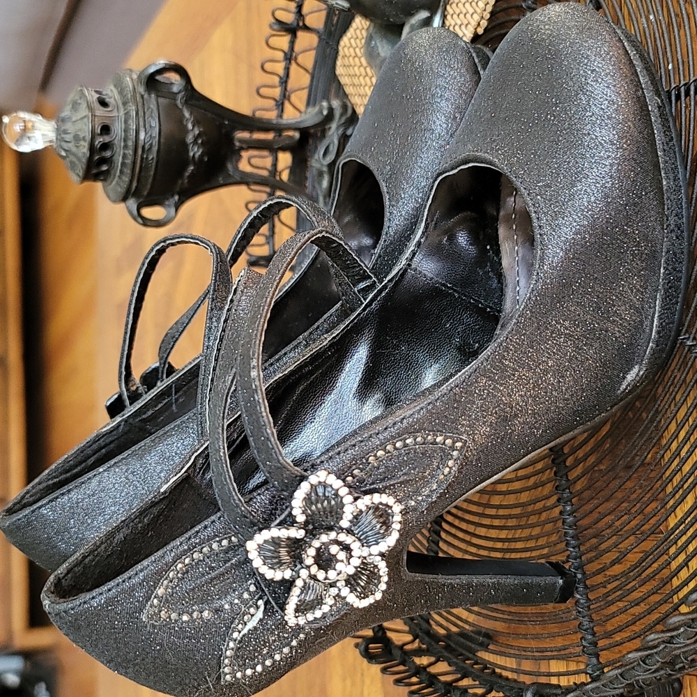 Moda Heels - Picture 7 of 12